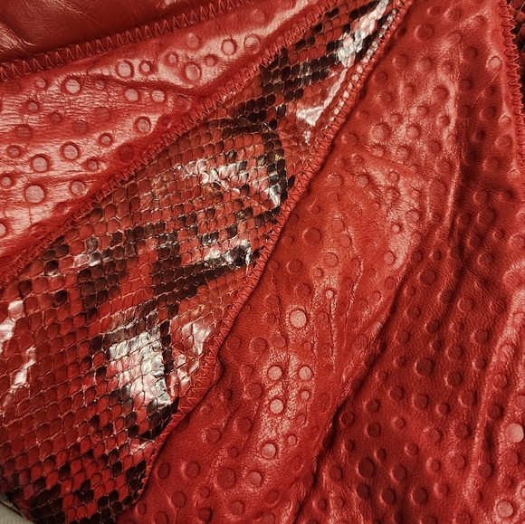 PIERRE MISHAEL Vintage 80s Red Leather Snake Print Crossbody Bag – Rare Sculptur - Picture 5 of 13